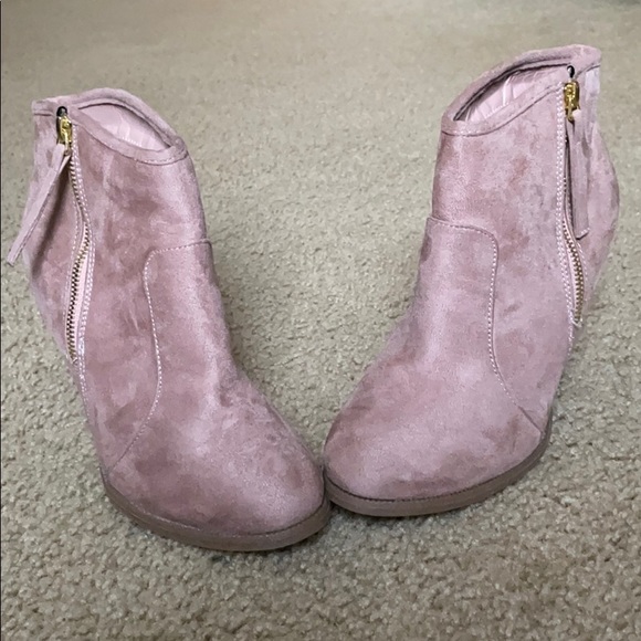 FABULOUS PINK BOOTIES! - Picture 3 of 3